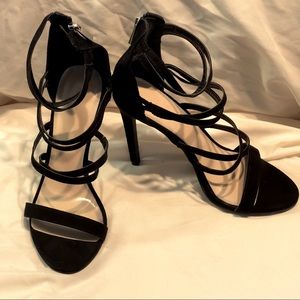 Forever 21 -NWOT- sexy black stiletto’s